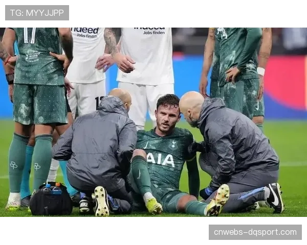 赛前发布会：波斯特科格鲁谈热刺的伤病情况与赛季末目标