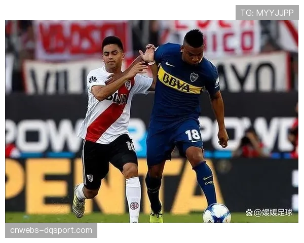 通讯:欧塞尔主场雨战,恶劣天气导致双方传球失误率激增 通讯:欧塞尔主场雨战,恶劣天气导致双方传球失误率激增